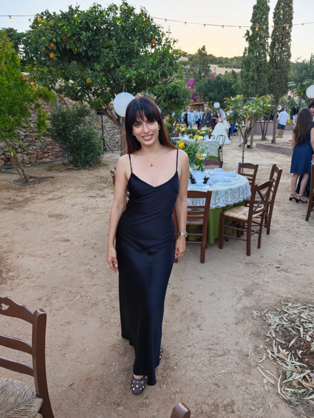 Μελία Κράιλινγκ: Η Ελληνίδα σταρ του «Emily in Paris» παντρεύτηκε τον εκλεκτό της στη Σύρο – Εικόνες, βίντεο