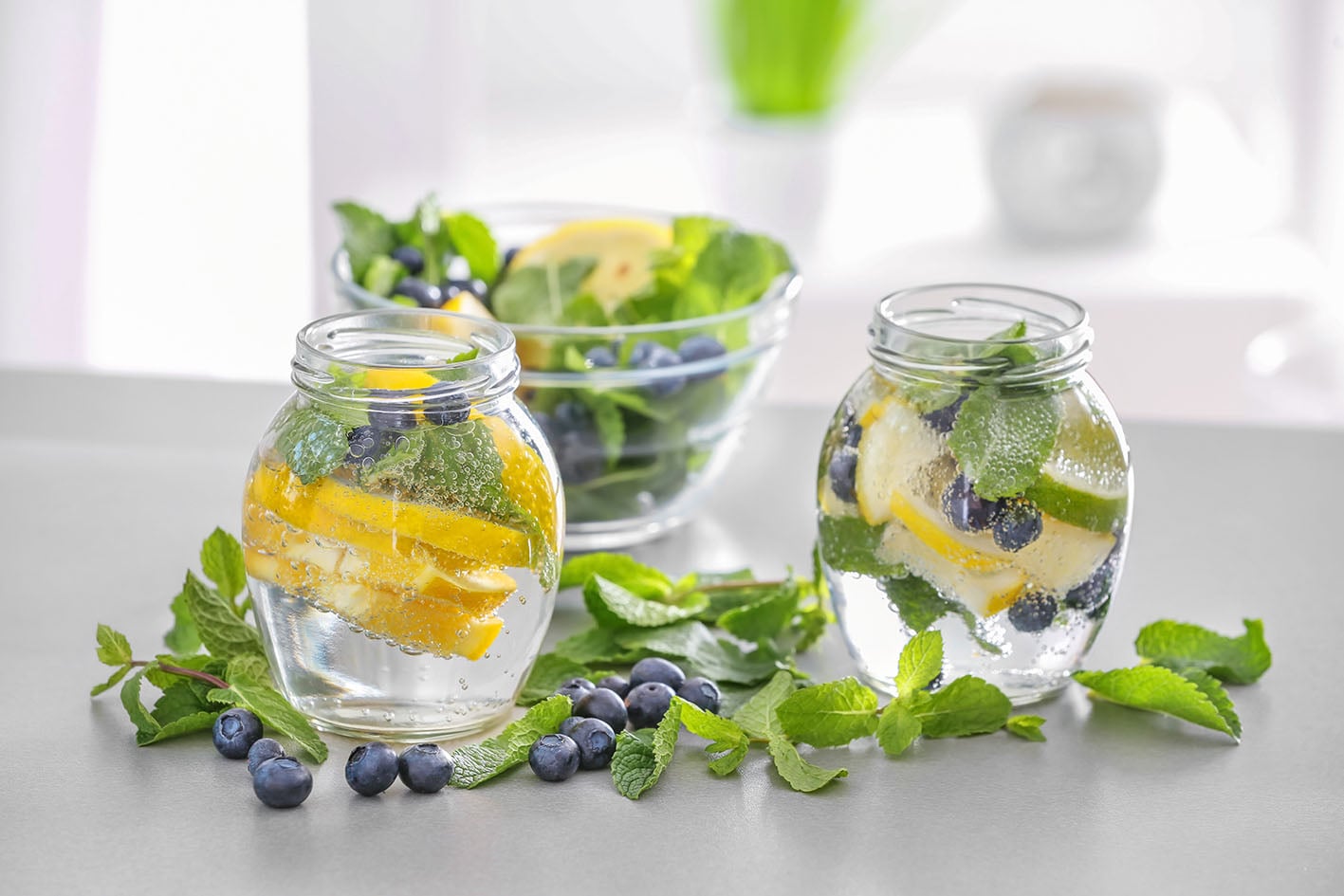 Nερό detox με φρούτα και βότανα