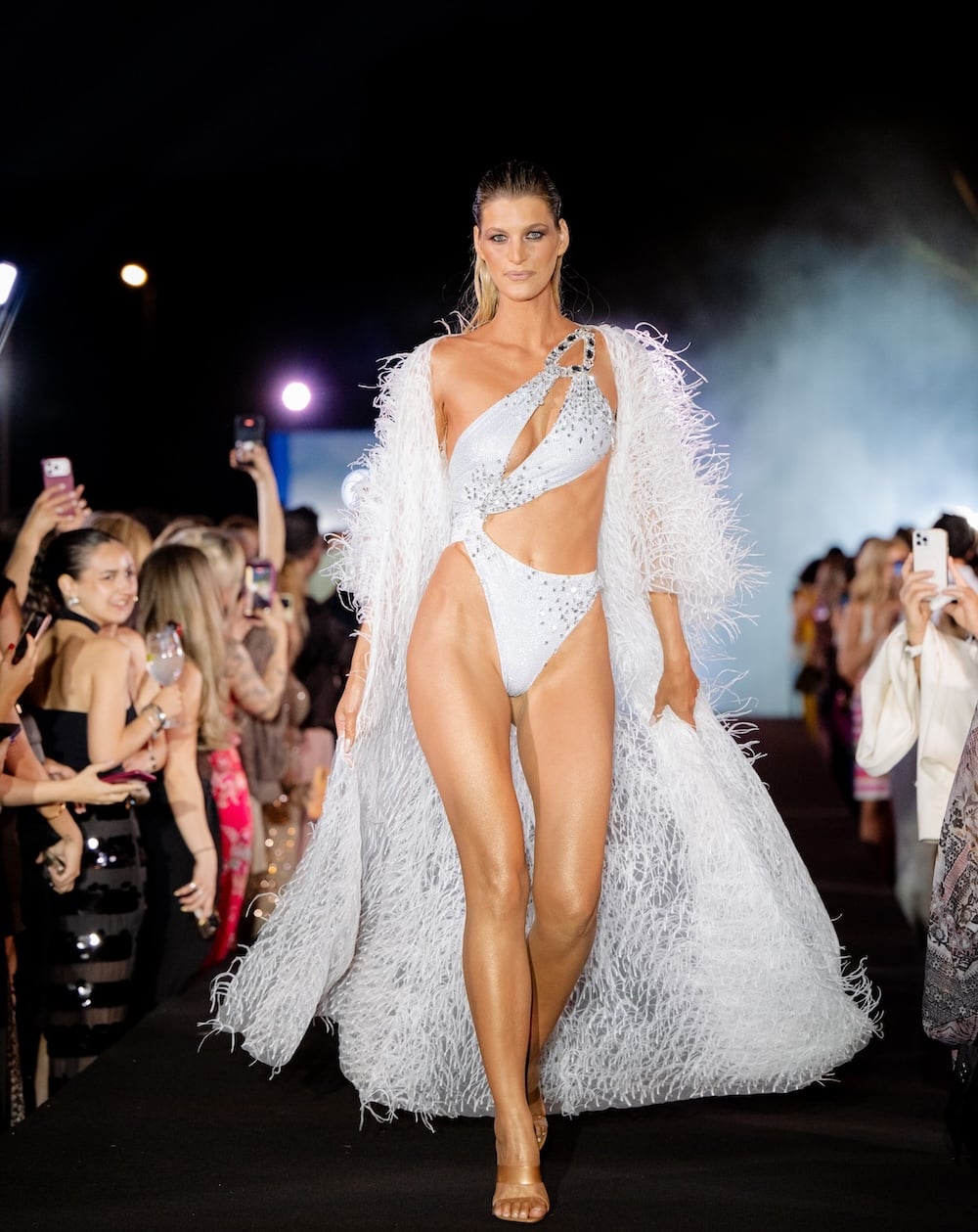 Julien Macdonald στο Island! Όταν η Αθηναϊκή Ριβιέρα μετατράπηκε σε disco πασαρέλα