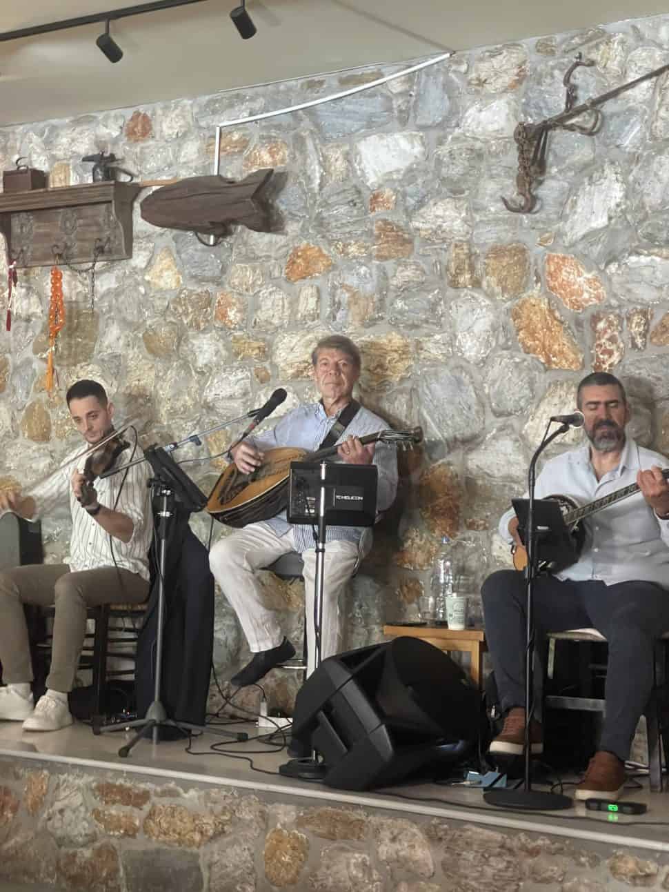 Νέα «Αγάπη» για τον Βαγγέλη Κονιτόπουλο: Ένα άσμα που μυρίζει Αιγαίο
