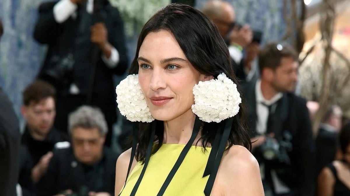 Η Αλέξα Τσανγκ στην Ελλάδα με summer style