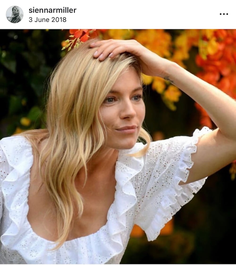 Η Σιένα Μίλερ και το milkmaid dress
