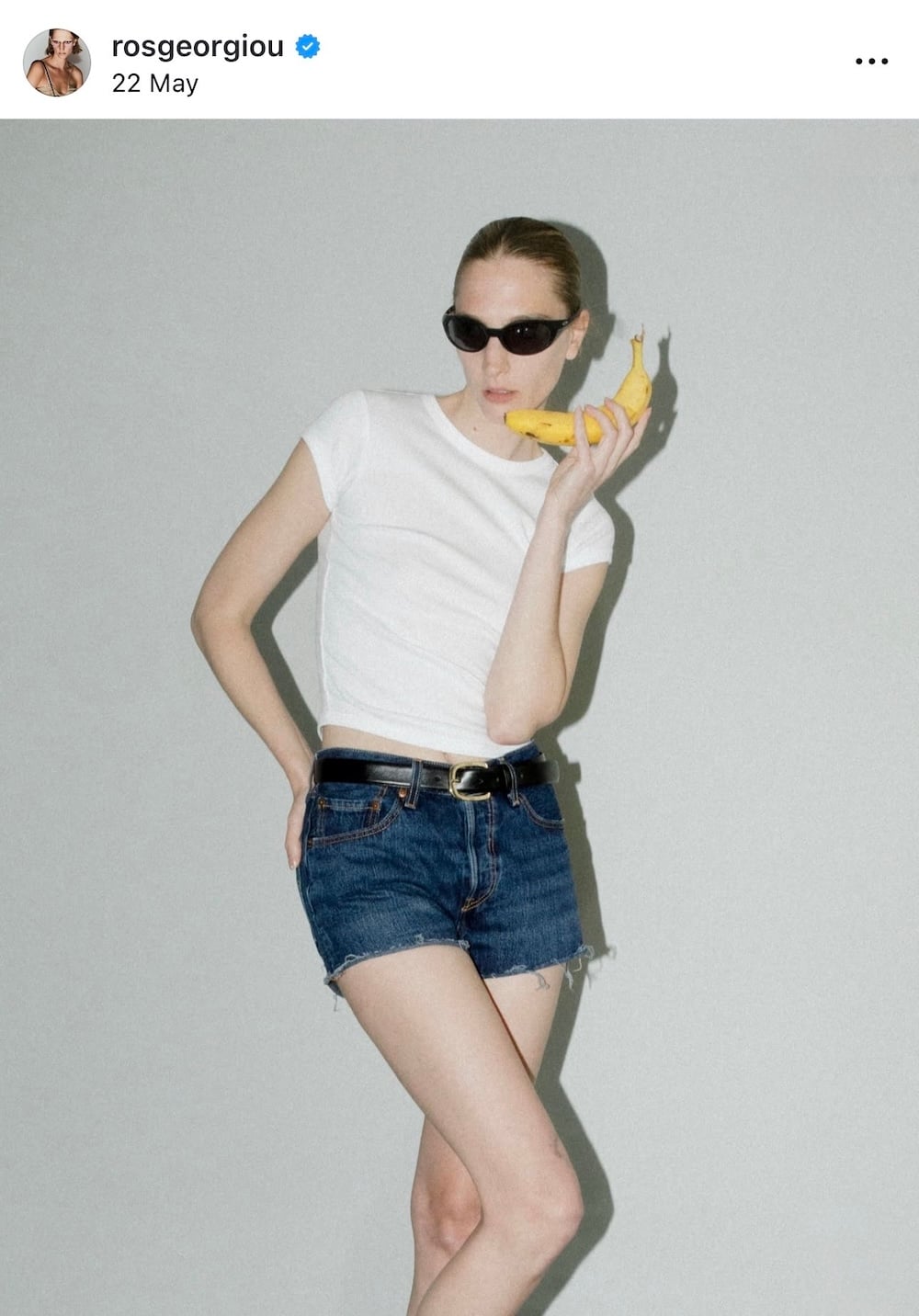 Ρος Γεωργίου επιλέγει το denim όταν βρίσκεται σε off duty mode