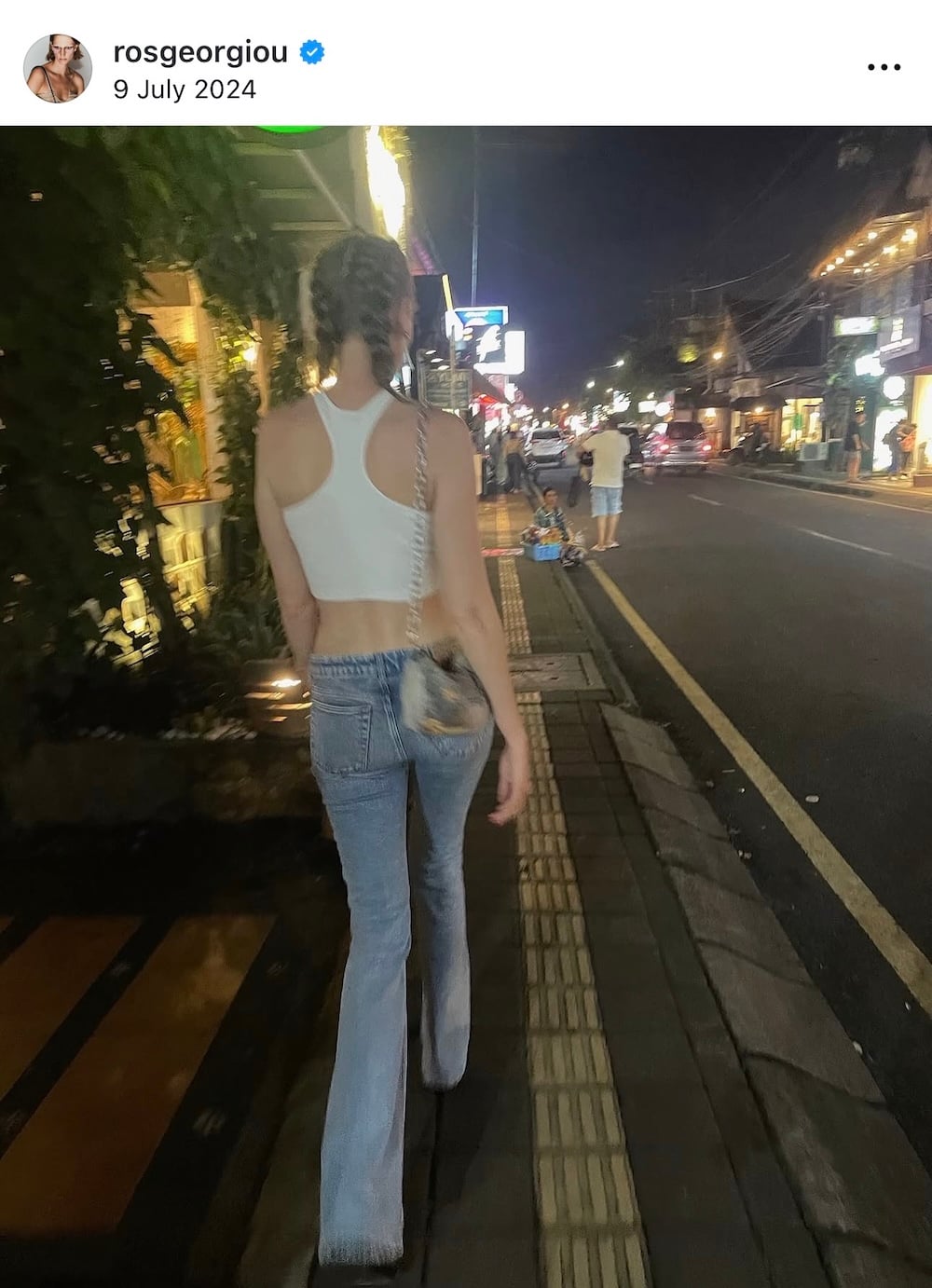 Ρος Γεωργίου επιλέγει το denim όταν βρίσκεται σε off duty mode