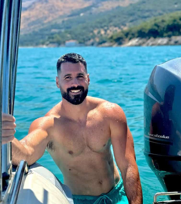 Σίσσυ Χρηστίδου στην Κέρκυρα με τα παιδιά της και τον επιχειρηματία – Η αντίδραση του Μαραντίνη (Οι πρώτες φωτογραφίες)