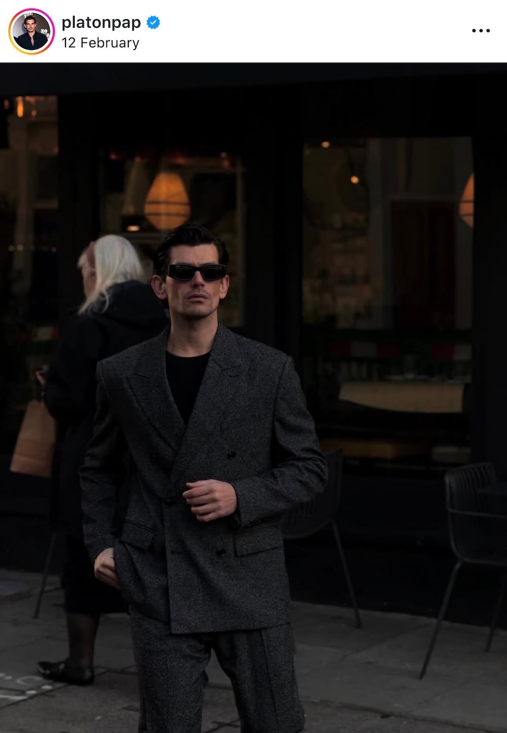 Πλάτωνας Παπαγιαννόπουλος: fashion worker με ολοκληρωμένο επιμελημένο look