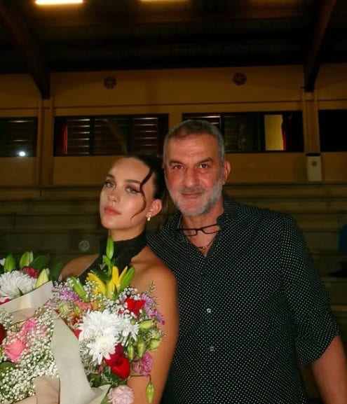Βικτώρια Δέλλα: Το μήνυμα στην αποφοίτησή της, «Σ ένιωθα δίπλα μου μαμά μου, ελπίζω να είσαι περήφανη και…»