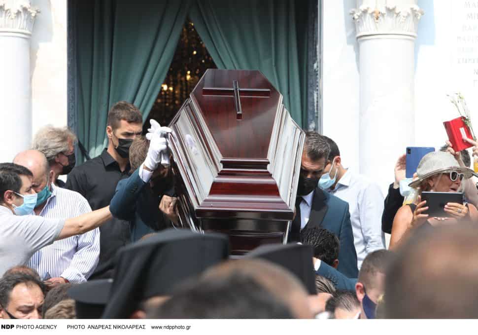 Τόλης Βοσκόπουλος: Πέντε χρόνια χωρίς τον τραγουδιστή, οι έρωτες, τα εκατομμύρια, τα χρέη και το δράμα της εφορίας