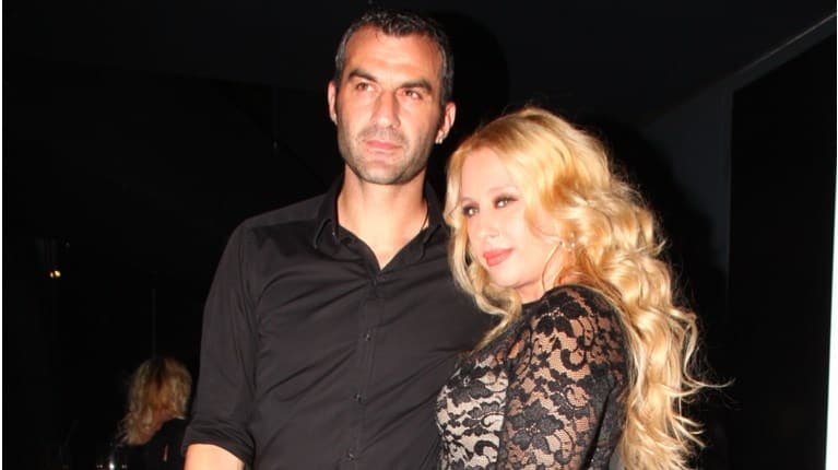 Δέλλας μετά τις φήμες για νέα σχέση στη ζωή του: Η γυναίκα που του φύτρωσαν δίπλα του και η οργή