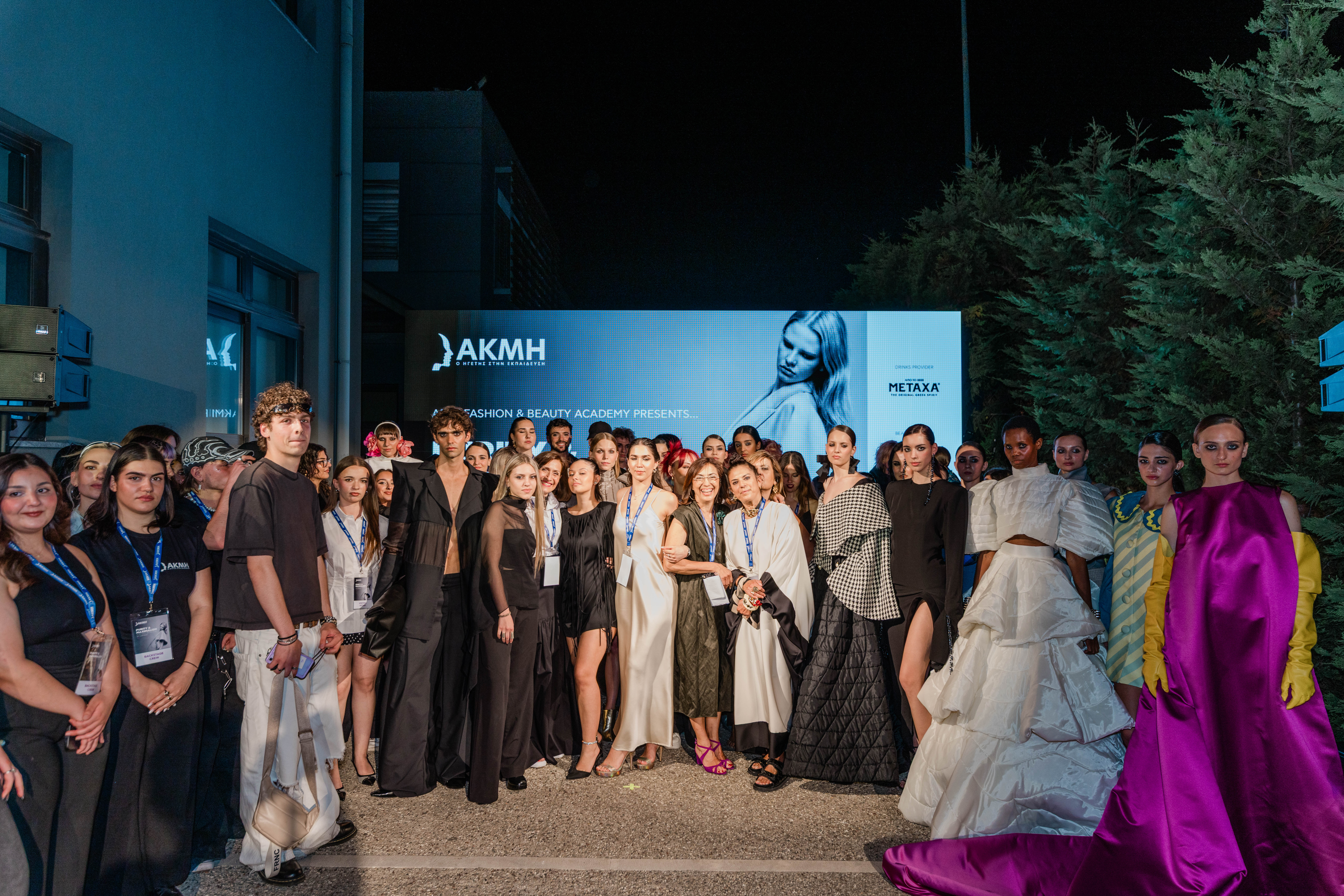 AKMI Fashion & Beauty Academy: fashion shows με στοιχεία παραμυθιού και maximalism style