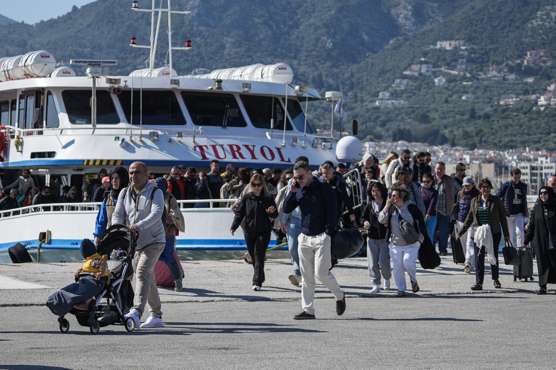 Η Ελλάδα γίνεται ολοένα και πιο ακριβός προορισμός για διακοπές – Η στροφή των ξενοδοχείων 4 και 5 αστέρων