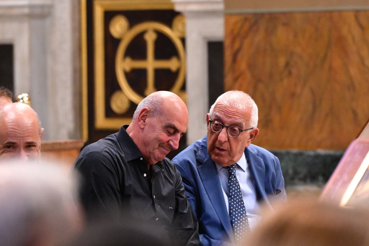 Μάρω Κοντού: Ο Νικήτας Κακλαμάνης στον επικήδειο λόγο του – «Απέδειξε πως η ηλικία είναι απλά δύο νούμερα της αριθμητικής»