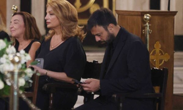 Γκερέκου και Γεωργίου στην κηδεία της Κοντού: «Πού πας Μάρω μου, που πας;»