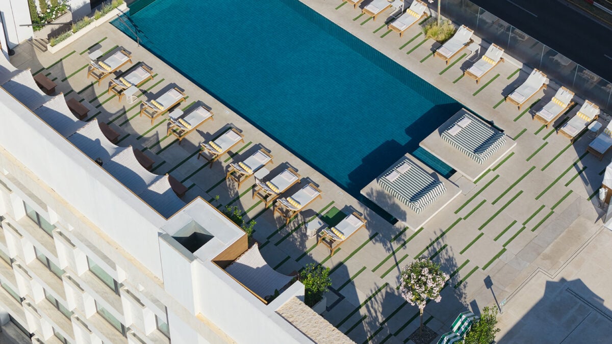 Grand Hyatt Athens: infinity rooftop πισίνα και όαση πολυτέλειας σε άλλη διάσταση