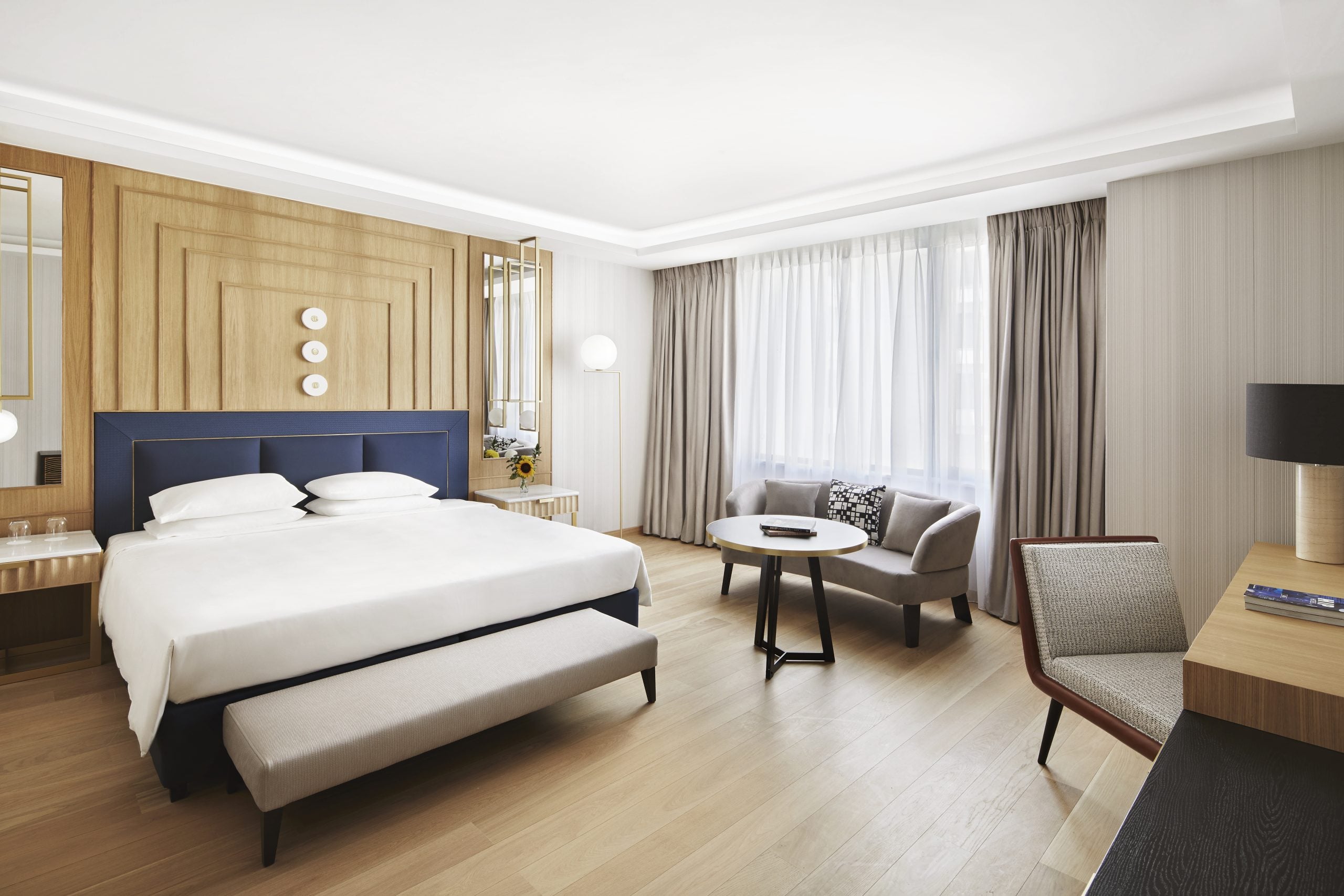 Πολυτελές δωμάτιο και σουίτα στο Grand Hyatt Athens με σύγχρονη επίπλωση