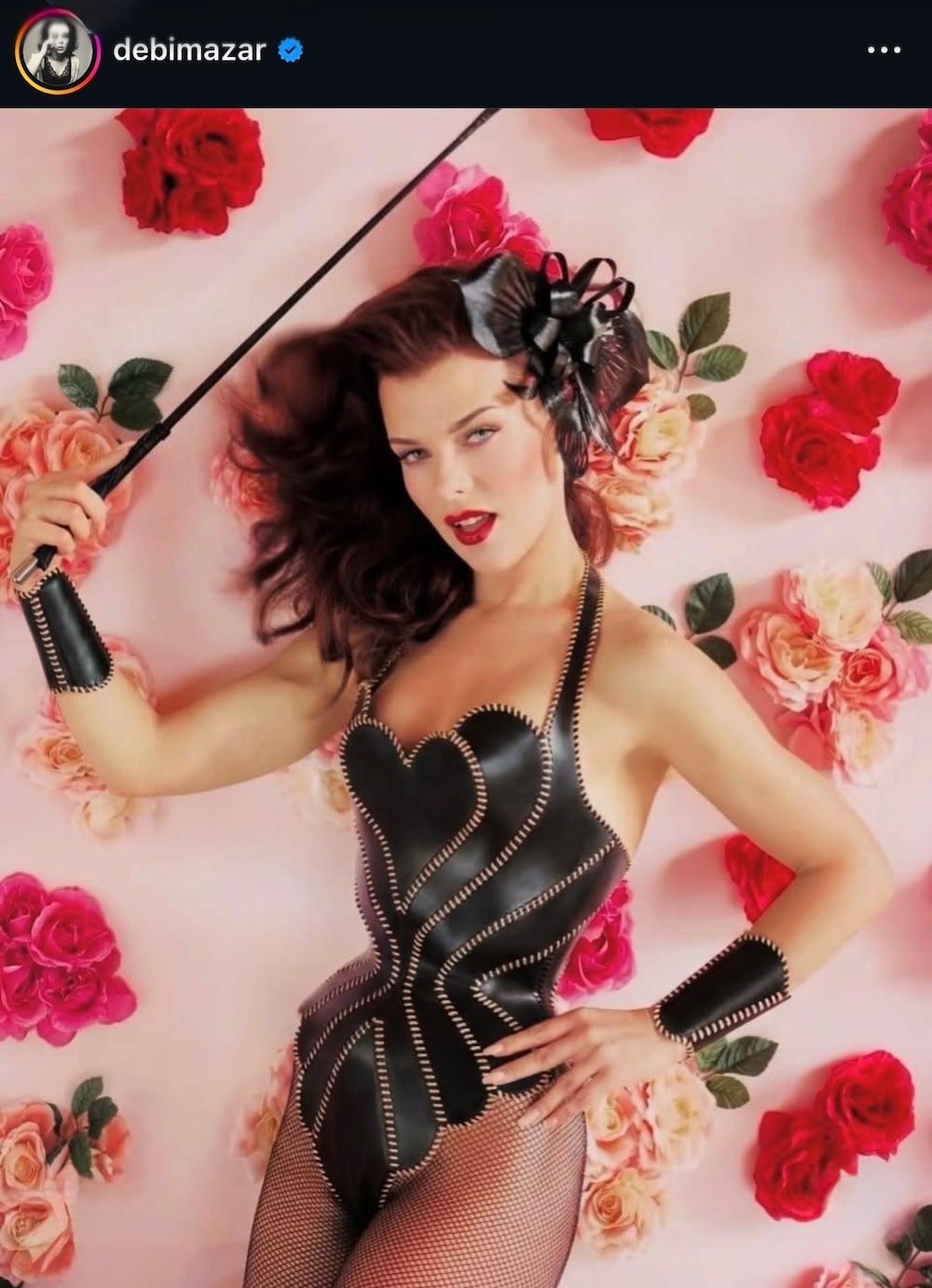 Debi Mazar: δεν ακολούθησε ποτέ τη μόδα, εξελίχθηκε μαζί της