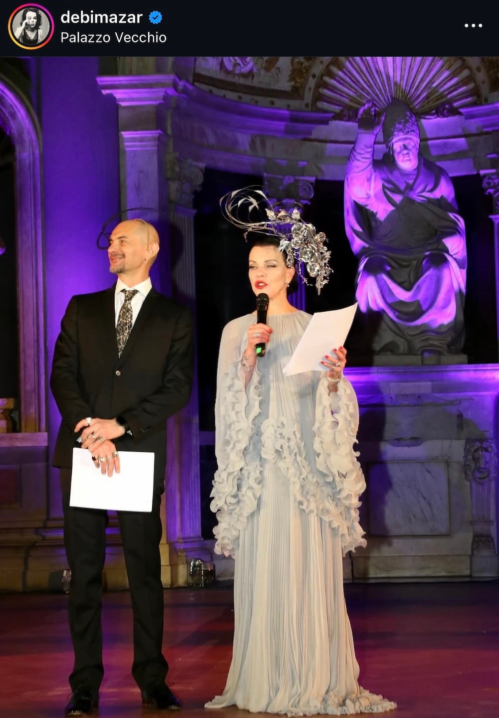 Debi Mazar: δεν ακολούθησε ποτέ τη μόδα, εξελίχθηκε μαζί της