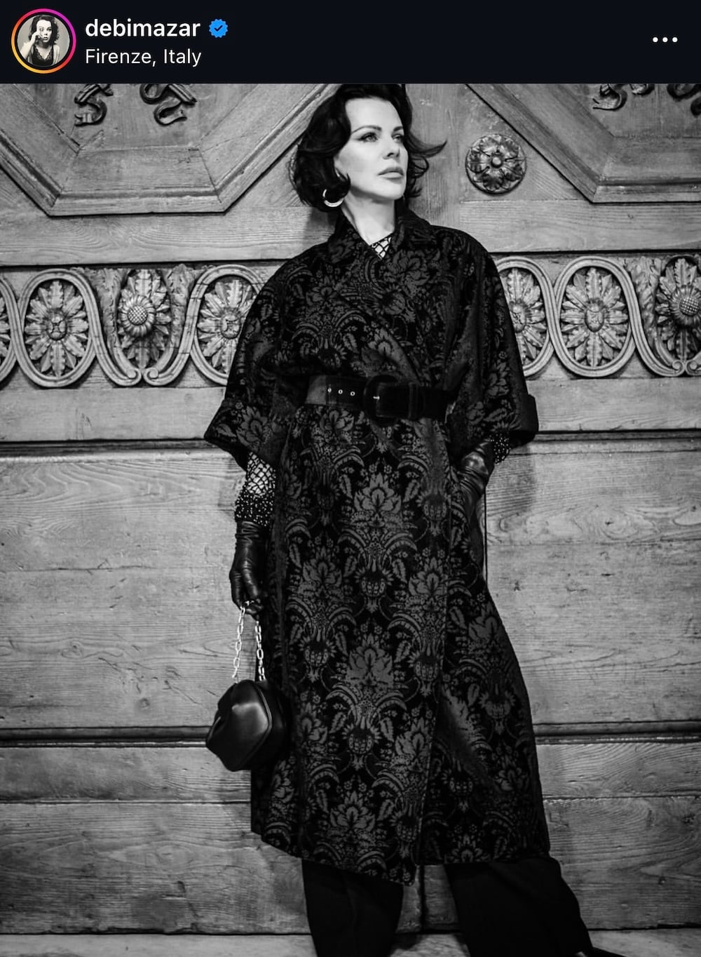 Debi Mazar: δεν ακολούθησε ποτέ τη μόδα, εξελίχθηκε μαζί της