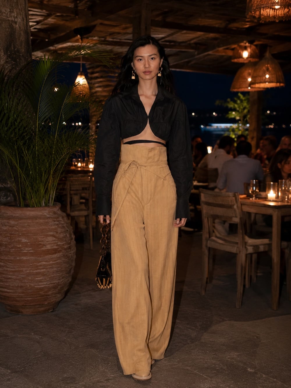 Island Club Restaurant: 5 designer looks για τα πιο glamorous βράδια στην Αθηναϊκή Ριβιέρα