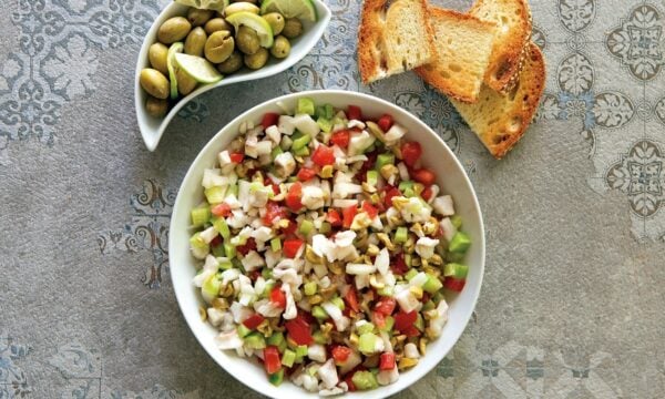 Ceviche με λαβράκι και τσακιστές ελιές