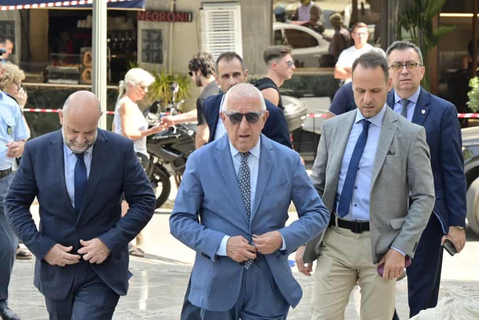 Γκερέκου και Γεωργίου στην κηδεία της Κοντού: «Πού πας Μάρω μου, που πας;»