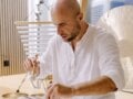 Νικόλαος Unalome: Ο ήχος μπορεί να γίνει εργαλείο ευεξίας – Η ηχοθεραπεία