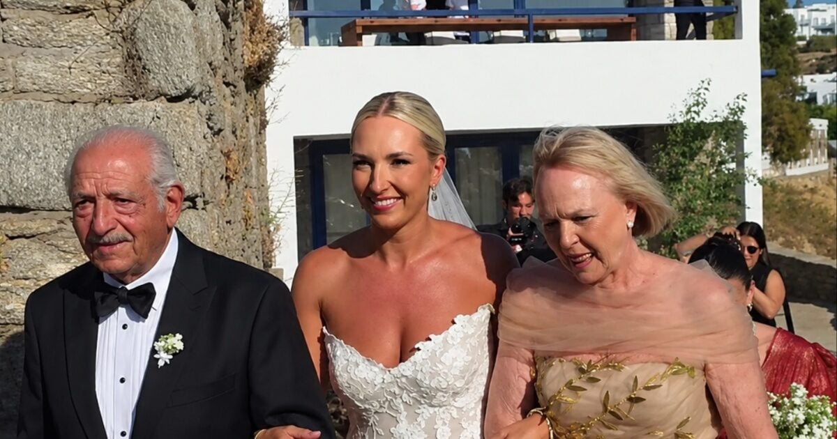 Αλεξάνδρα Βελέτση: Παντρεύτηκε στη Μύκονο η ομογενής και συνεργάτιδα του Ντόναλτ Τραμπ