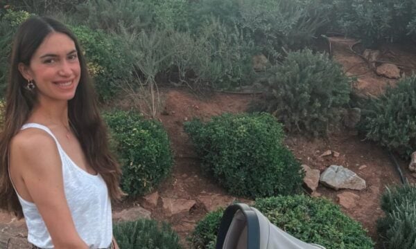 Άννα Πρέλεβιτς: Φωτογραφία με τις δίδυμες κόρες της