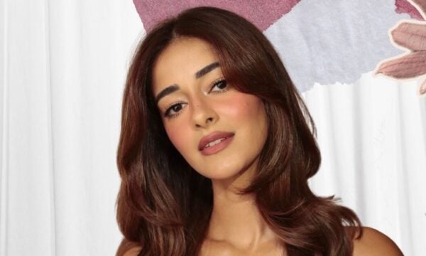 Cream Blush: Tips εφαρμογής για το προϊόν μακιγιάζ των διακοπών