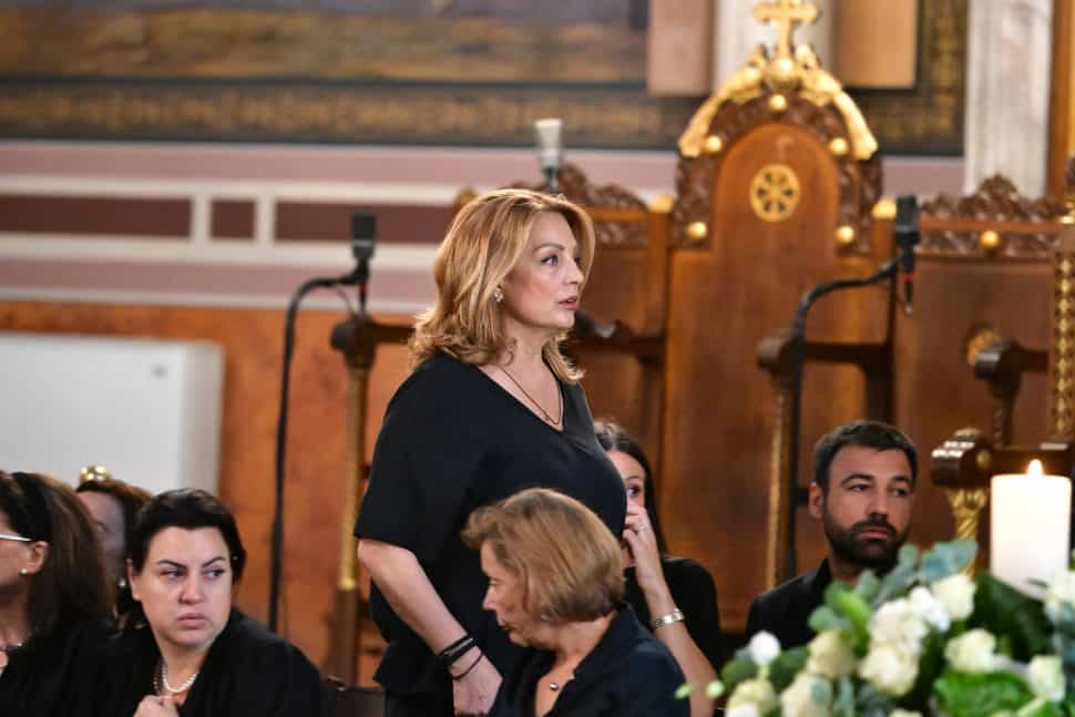 Γκερέκου και Γεωργίου στην κηδεία της Κοντού: «Πού πας Μάρω μου, που πας;»