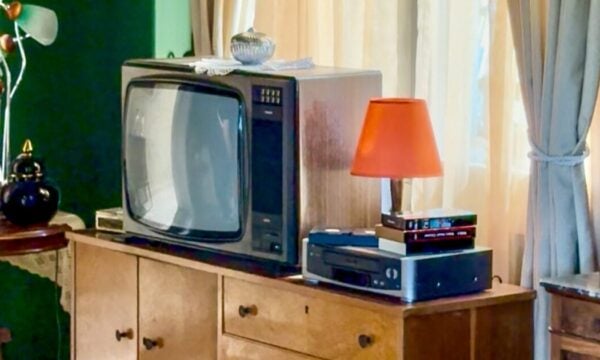 Ντέρτι έρχεται στο νέο πρόγραμμα του ANT1: Όταν οι χώροι και τα αντικείμενα κρατούν μνήμη