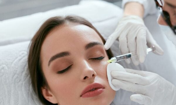 Functional Botox: Η τάση για την αντιμετώπιση των ρυτίδων και όσα πρέπει να γνωρίζεις