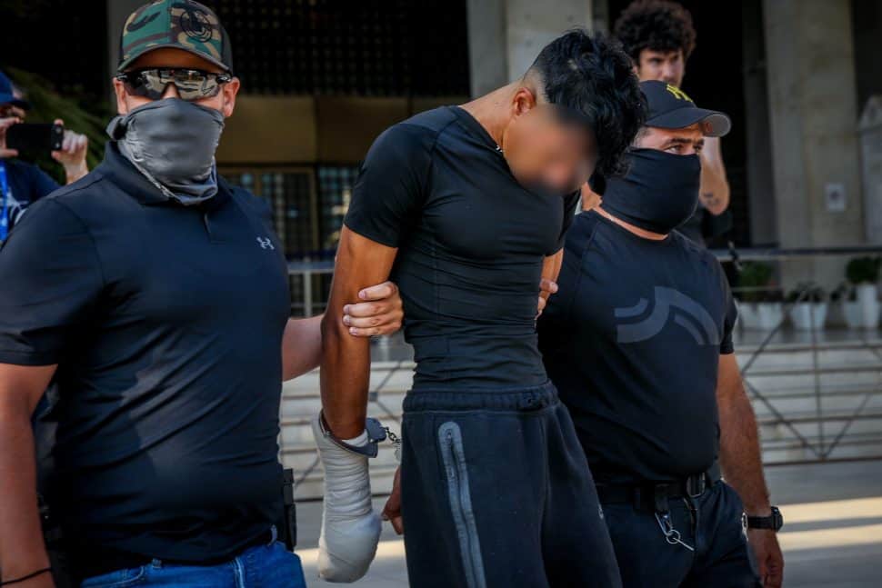 Γεωργίου: Οι 16χρονες κόρες του βρέθηκαν απέναντι από τον δολοφόνο του πατέρα τους και του μίλησαν μόλις τον αντίκρισαν (Φωτογραφίες)