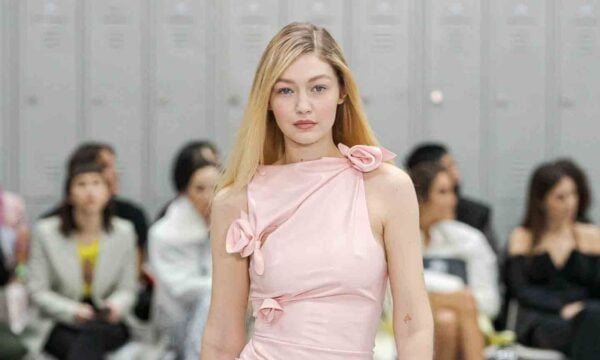 5 lip glosses για να υιοθετήσετε την τάση Frozen Lips της σεζόν