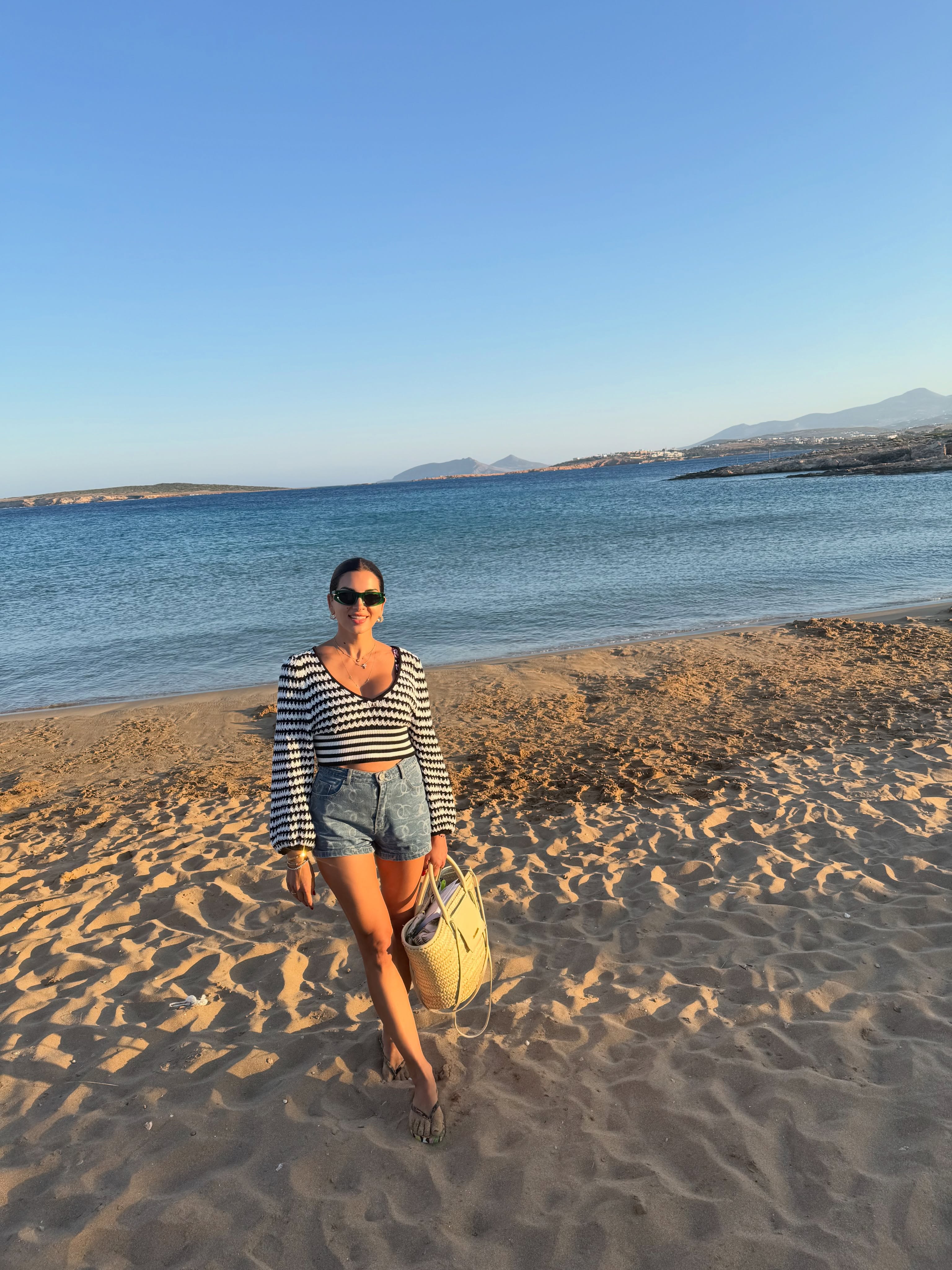 Beachwear: Οι Ελληνίδες celebrities δίνουν ιδέες για εμφανίσεις στην παραλία