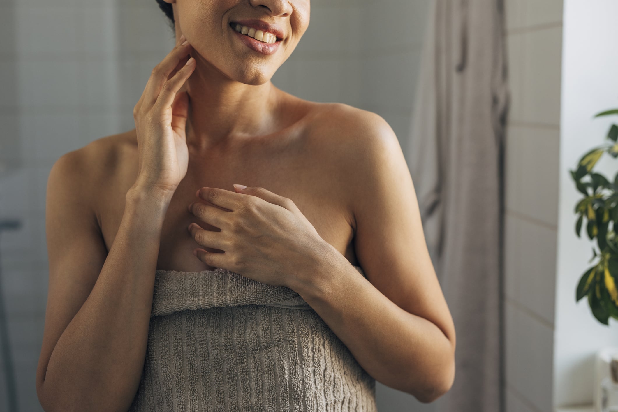 Skincare ρουτίνα για τον λαιμό – τι πρέπει να κάνεις
