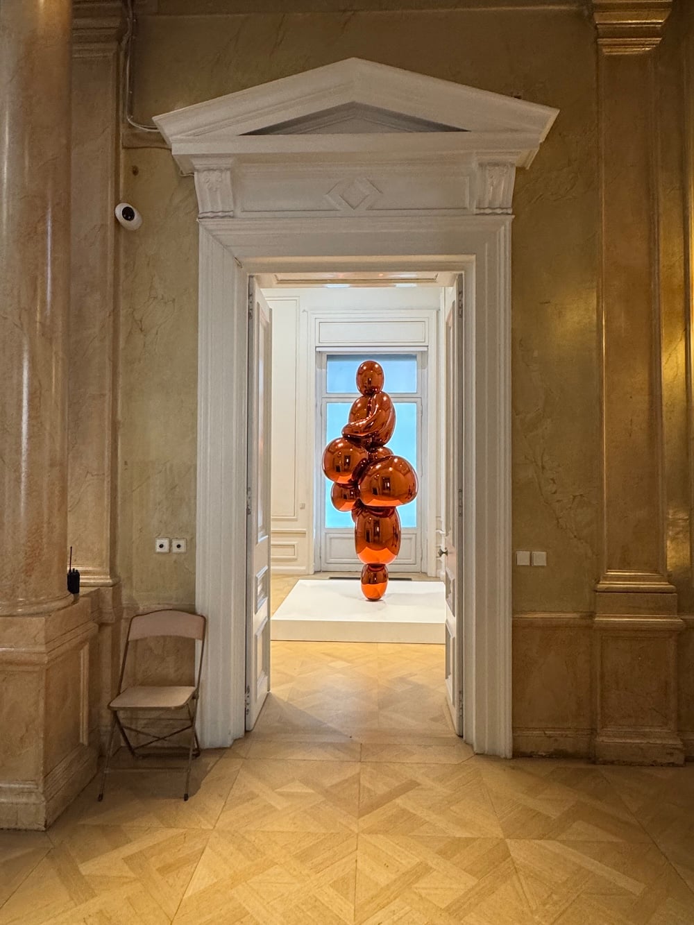 Jeff Koons – Venus στο Μουσείο Κυκλαδικής Τέχνης