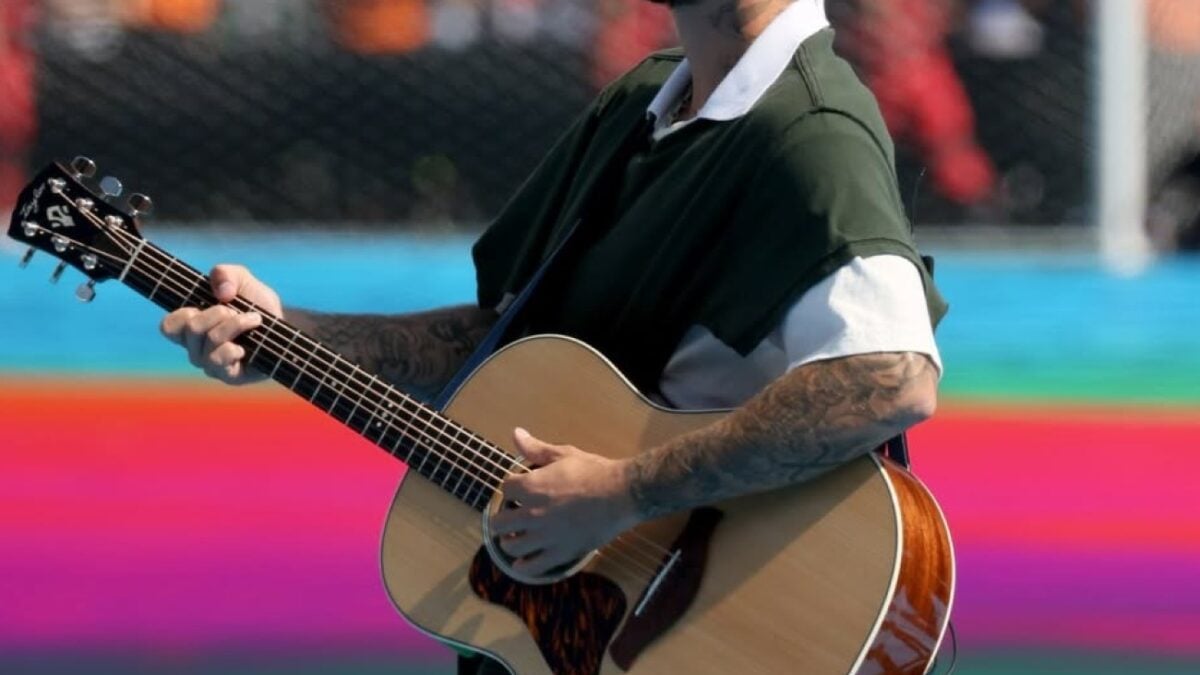 Justin Bieber: Πόσο κοστίζουν τα διαμαντένια σκουλαρίκια που φόρεσε στο Μουντιάλ