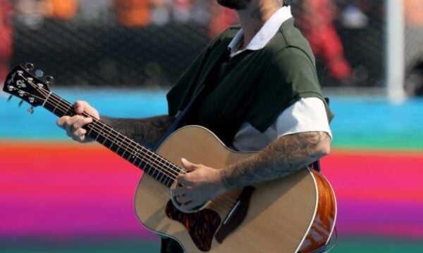 Justin Bieber: Πόσο κοστίζουν τα διαμαντένια σκουλαρίκια που φόρεσε στο Μουντιάλ