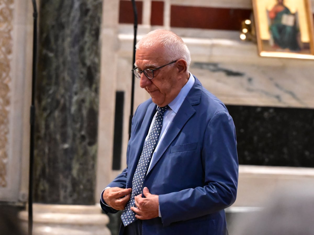 Μάρω Κοντού: Ο Νικήτας Κακλαμάνης στον επικήδειο λόγο του – «Απέδειξε πως η ηλικία είναι απλά δύο νούμερα της αριθμητικής»