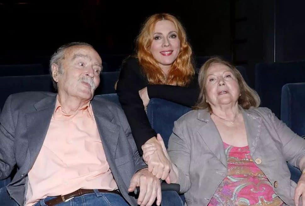 Τάφος του Ντίνου Καρύδη ρημάζει – Βαριές κατηγορίες στην κόρη του Σμαράγδα