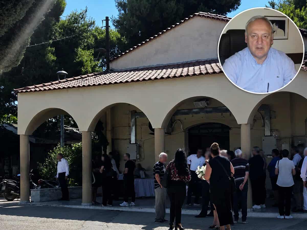 Κηδεία του Σταύρου Γεωργίου: Οι κόρες του δεν άντεξαν τη συγκίνηση – «Σεβαστείτε μας»