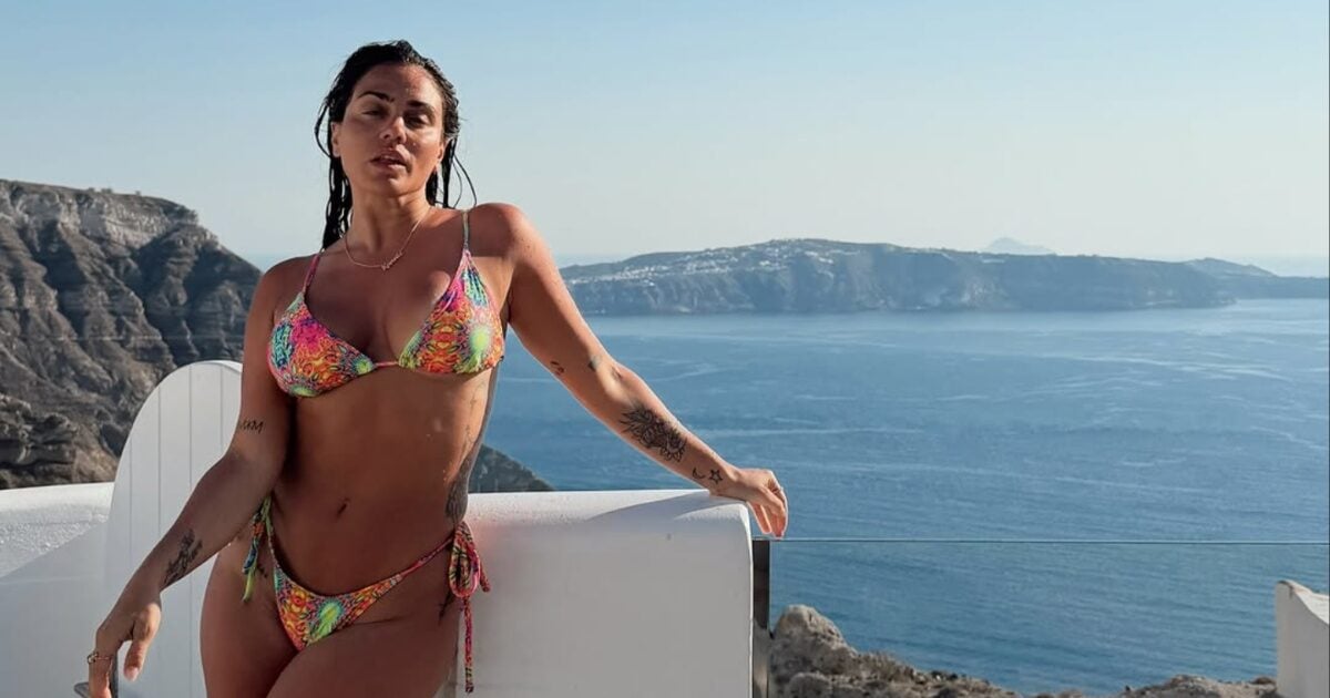 Κόνι Μεταξά με βίντεο από την παραλία: «Για ποιον λόγο στηρίζετε αυτή την αηδία;»