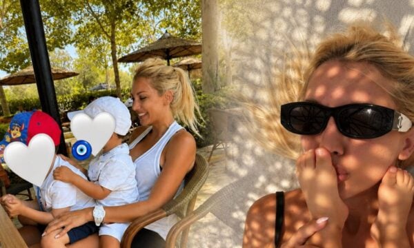 Κωνσταντίνα Σπυροπούλου: Καλοκαίρι με τους γιους της και χαλαρές στιγμές στην παραλία