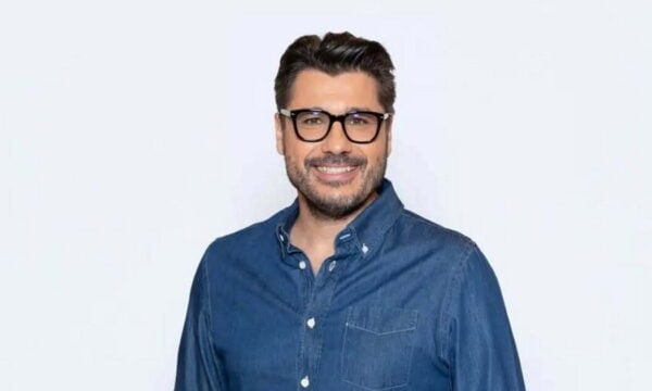 Λάμπρος Κωνσταντάρας: Νέα late night εκπομπή στο OPEN – Το πρόσωπο-έκπληξη στο πλευρό του