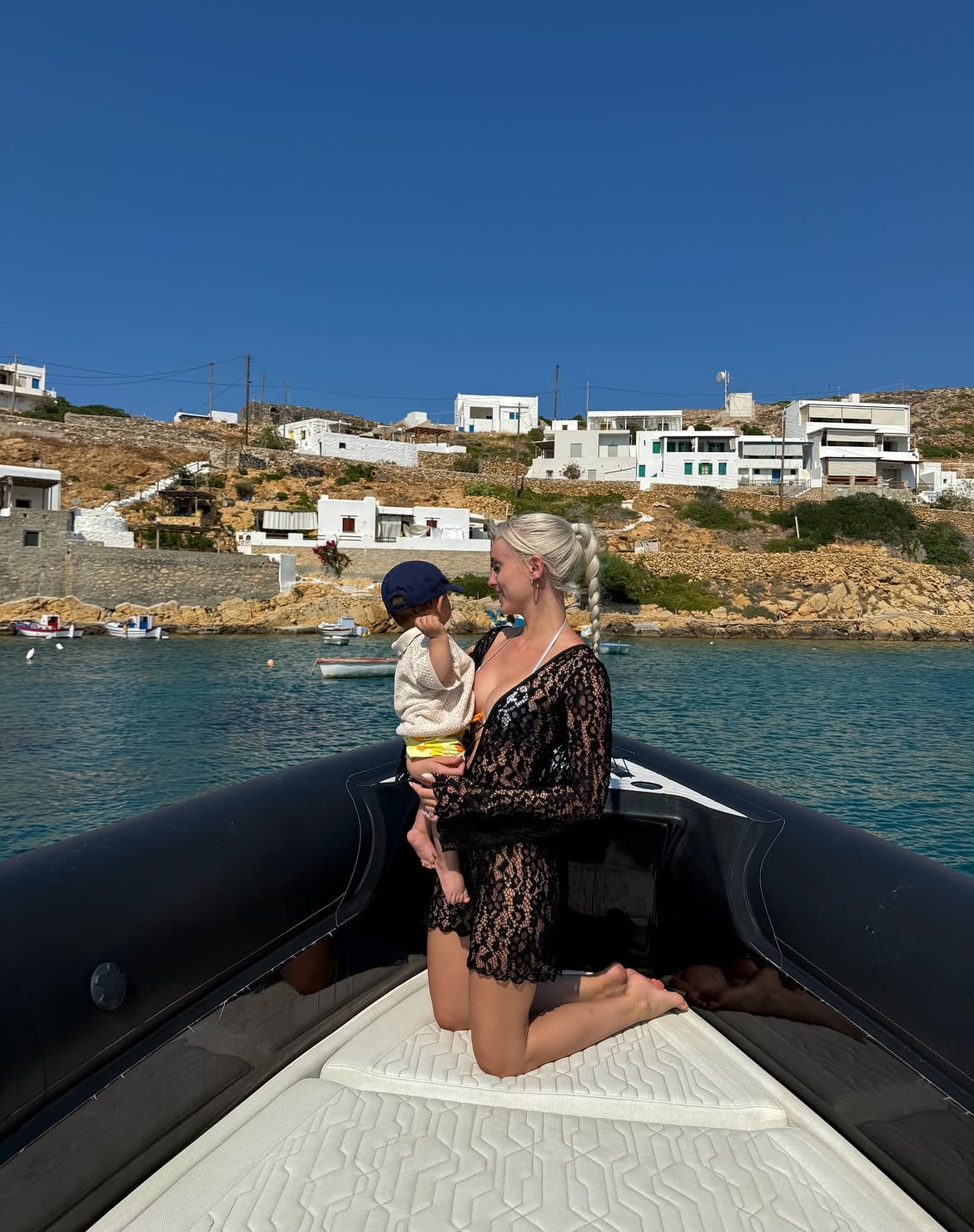 Οι Έλληνες celebrities στο πρώτο καλοκαίρι με τα παιδιά τους: Οι φωτογραφίες