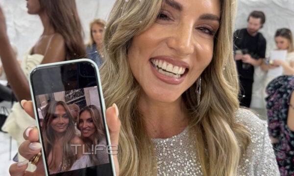 Αθηνά Οικονομάκου: Η selfie με την Τζένιφερ Λόπεζ στο show της Celia Kritharioti