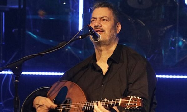 Μανώλης Κονταρός ακύρωσε εμφάνισή του στο Ρέθυμνο λόγω των καταστροφικών πυρκαγιών