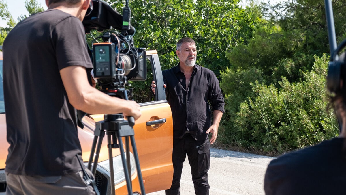 «Δυο μαύρα πουκάμισα»: Backstage φωτογραφίες από τα γυρίσματα της νέας δραματικής σειράς
