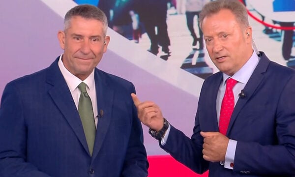 Α. Παυλόπουλος αποχαιρέτησε τον ΣΚΑΪ – «Ομάδα που κερδίζει δεν αλλάζει, εδώ αλλάζει», είπε ο Δ. Οικονόμου